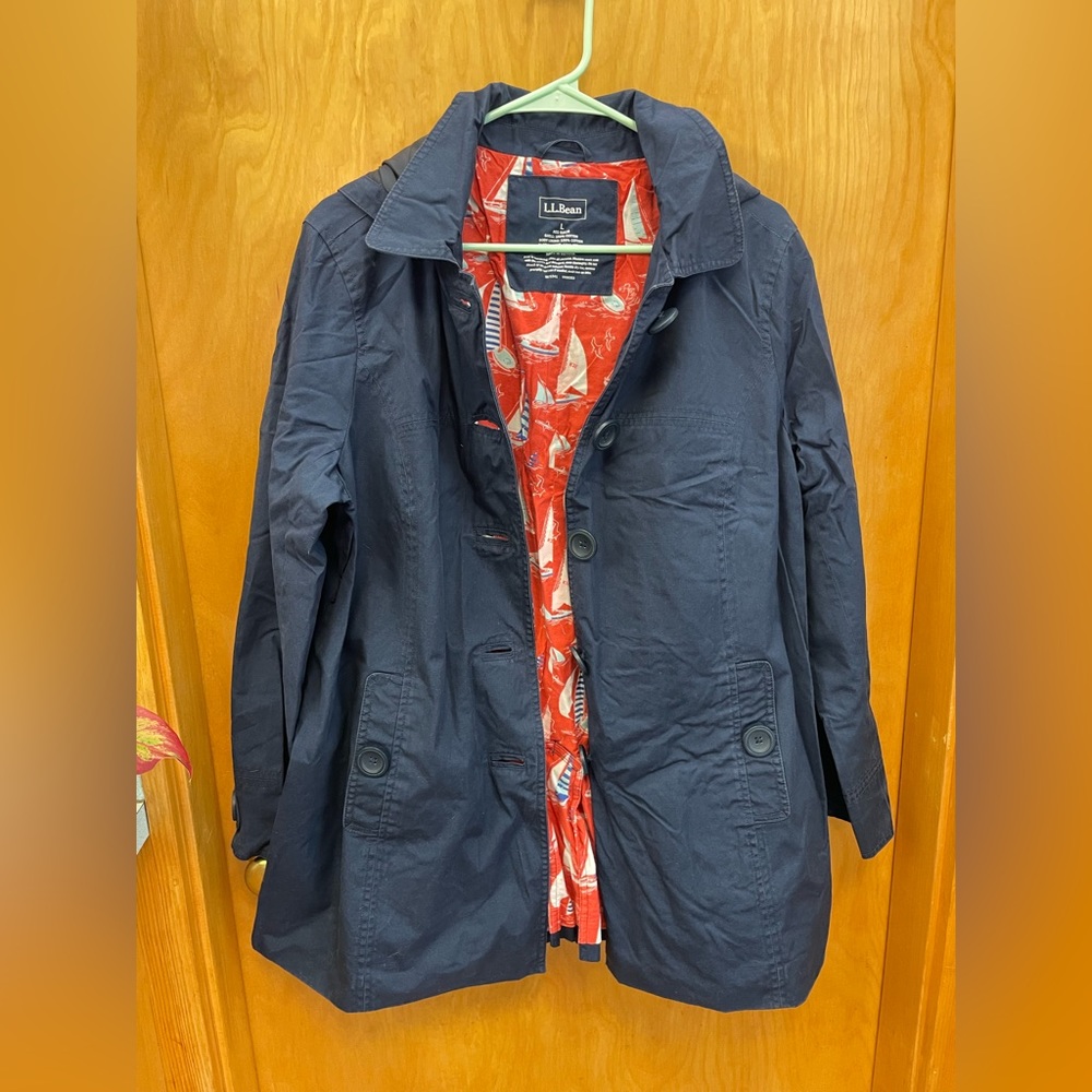 Women’s LL Bean jacket. NWOT. Navy blue, size L. Removable hood.